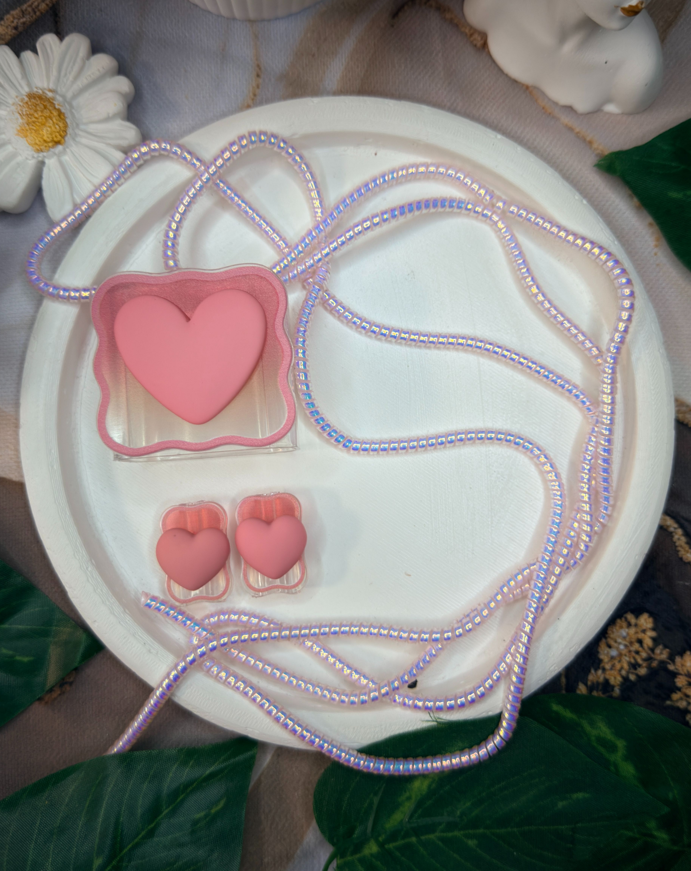 Kalp Detaylı Şarj Başlığı Koruyucu (Apple Uyumlu)