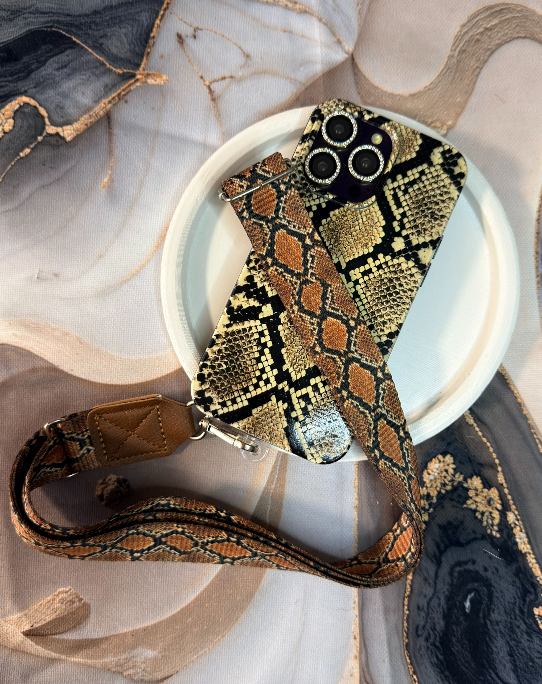 Yılan Derisi Ayarlanabilir Telefon Askısı