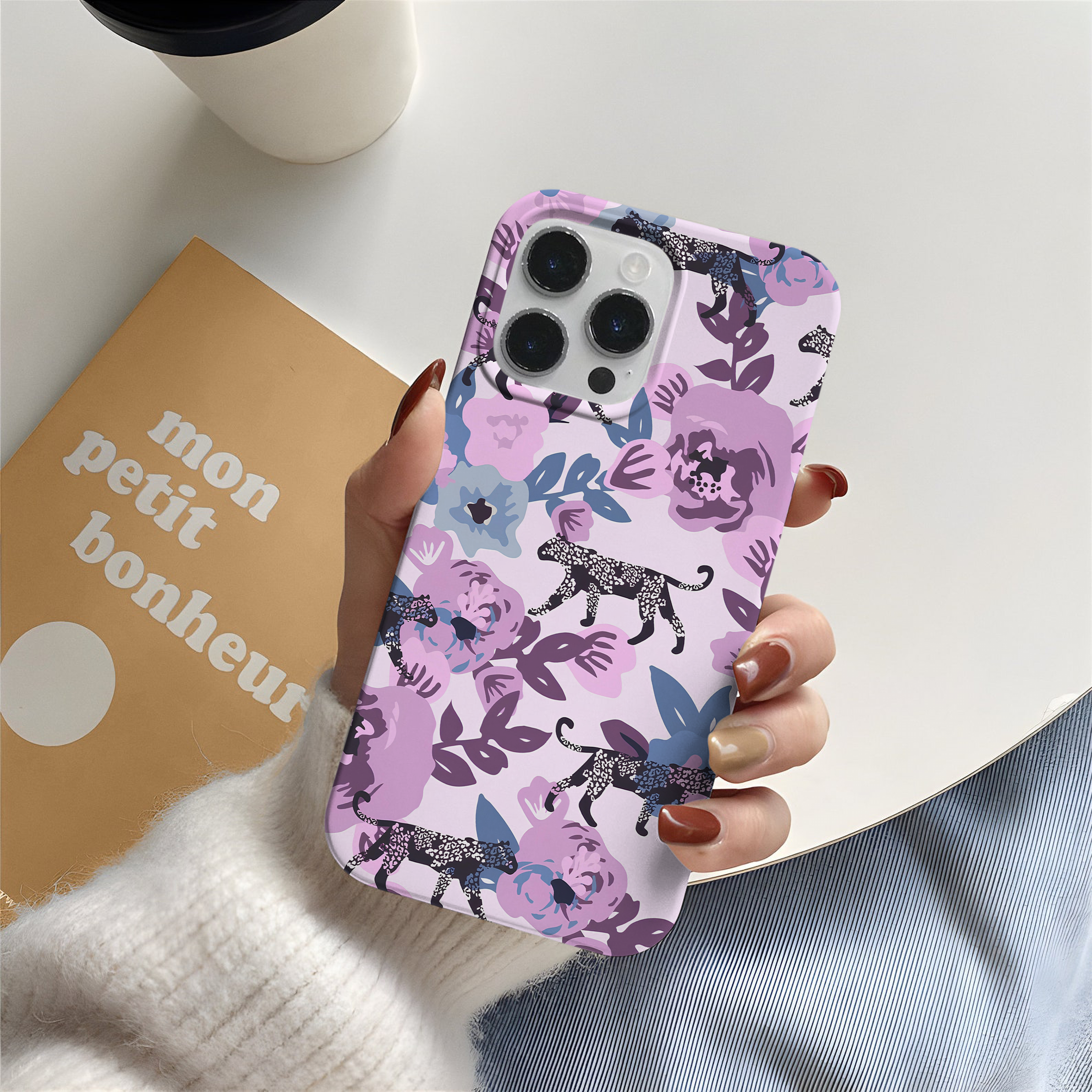 Çiçekli Leopar Premium Telefon Kılıfı