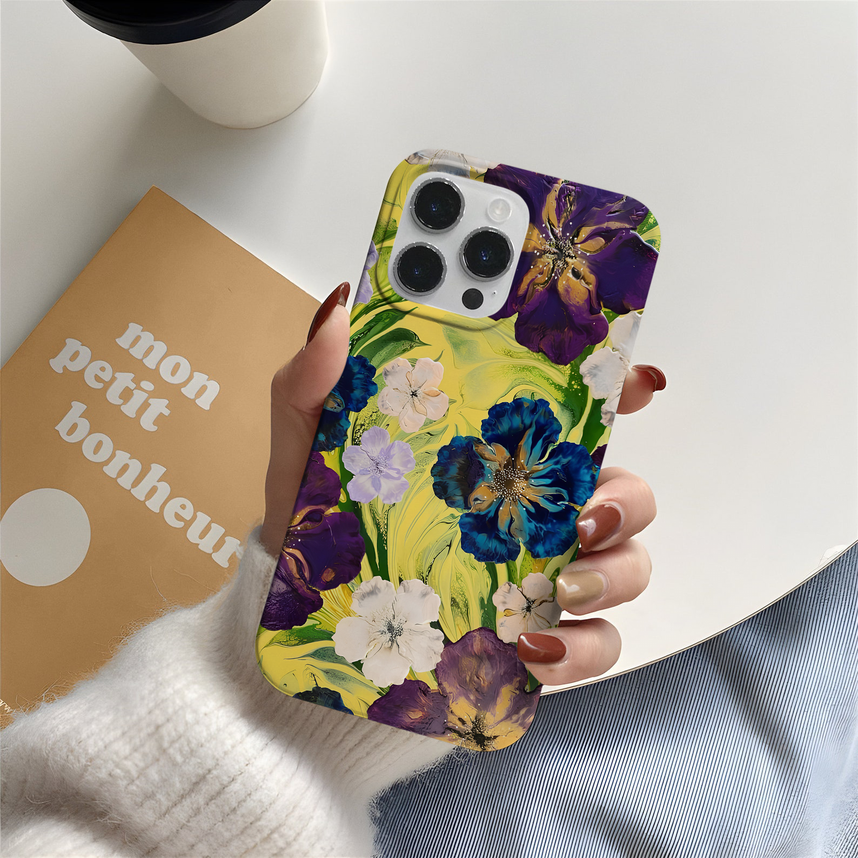 Renkli Çiçekli Premium Telefon Kılıfı