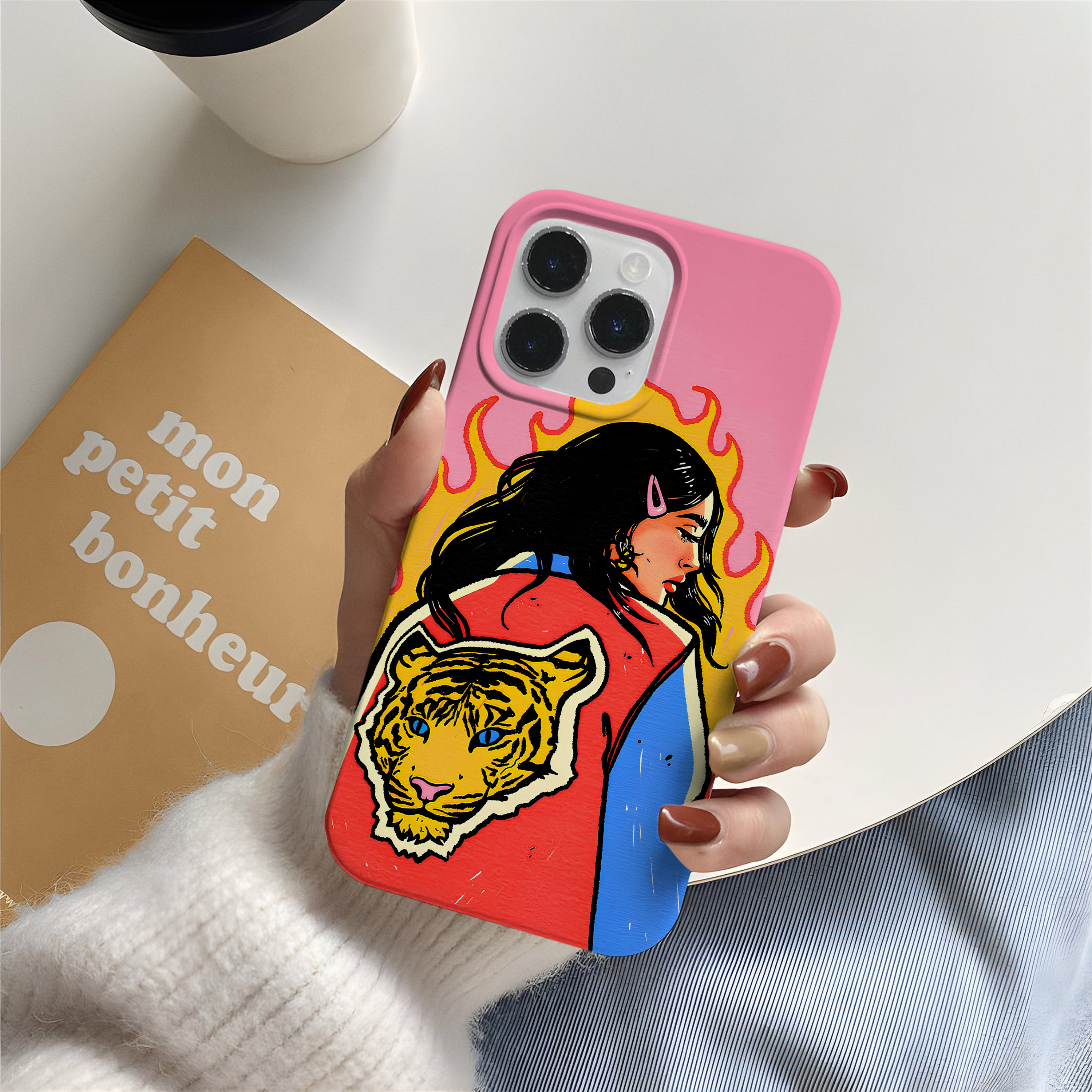 Retro Pop Art Premium Telefon Kılıfı