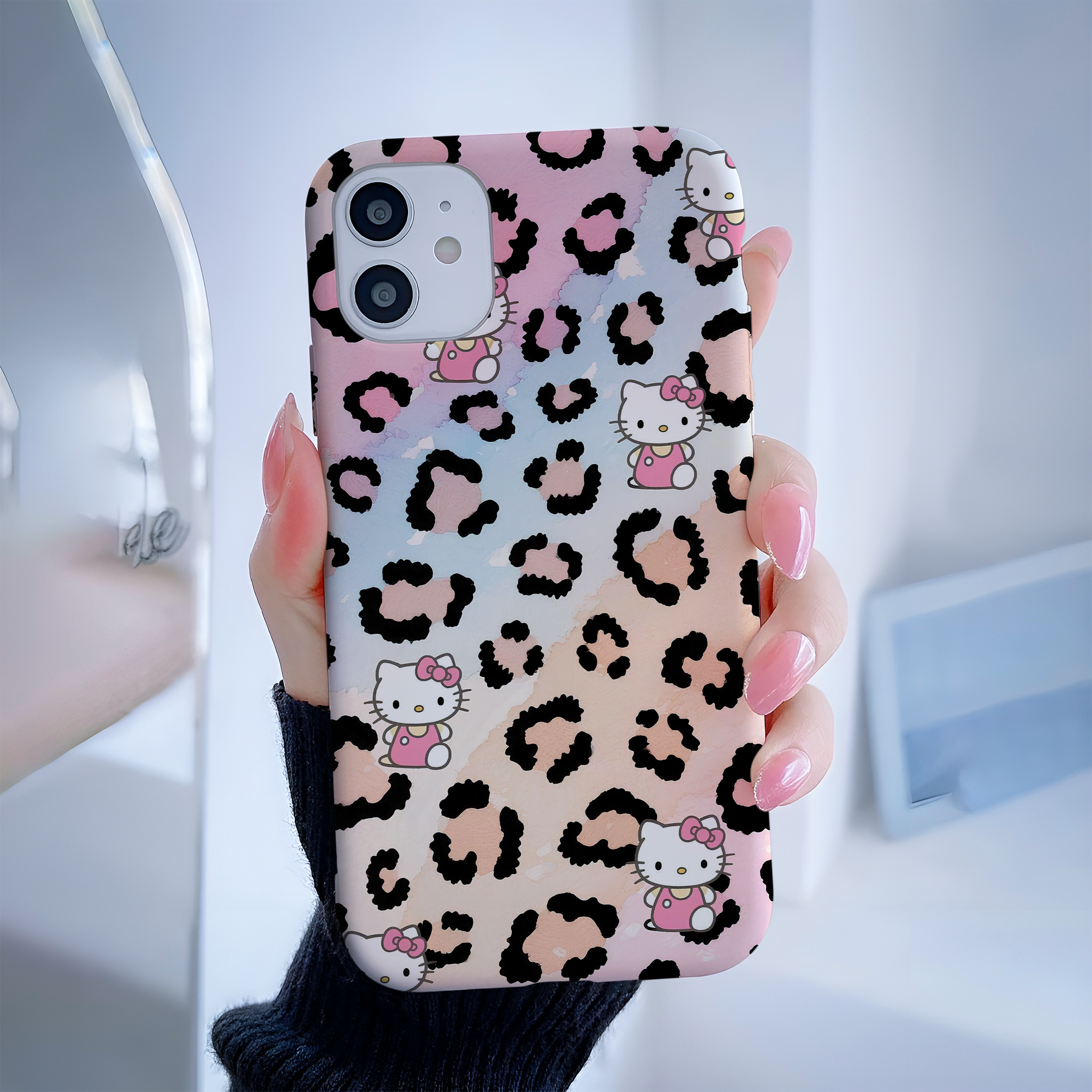 Leoparlı Hello Kitty Premium Telefon Kılıfı
