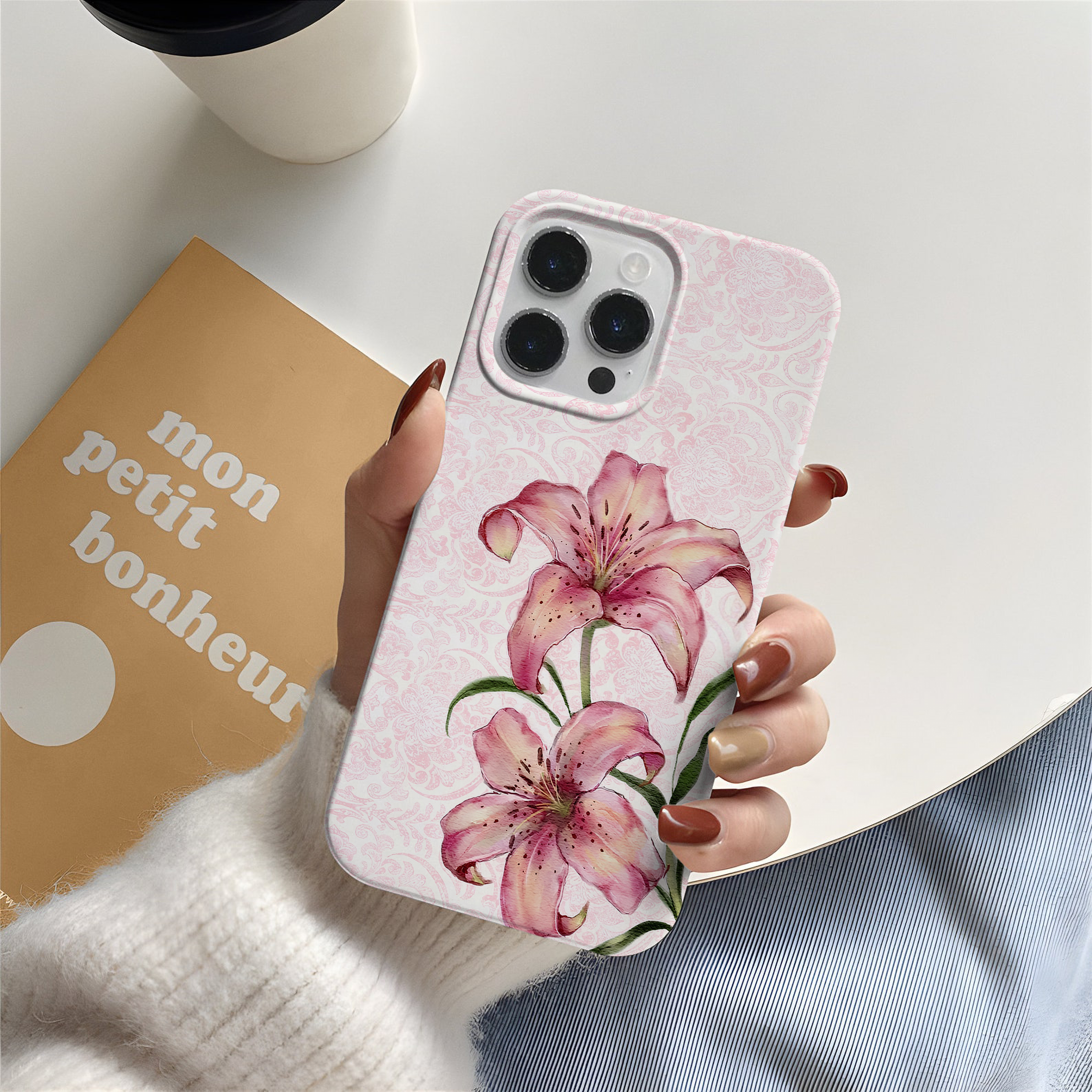 Zambak Çiçeği Premium Telefon Kılıfı
