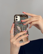 Etnik Kilim Zeminli Ceylan Figürlü Premium Telefon Kılıfı